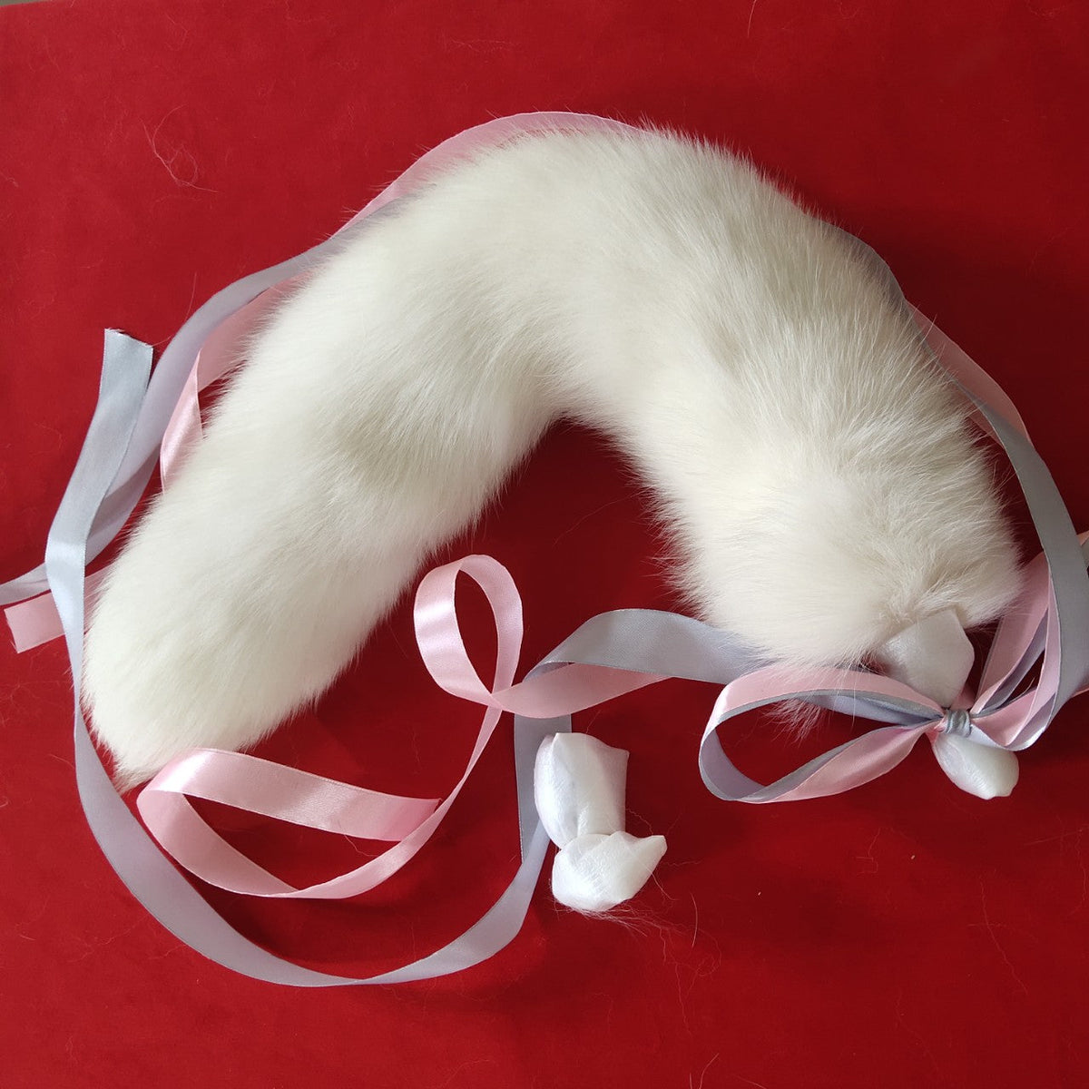 Witte Pluizige Fox Tail Buttplug van Metaal
