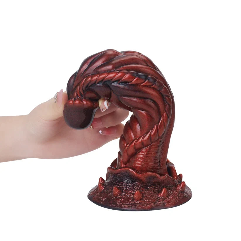Rode Monsterdildo Met Textuur En Zuignap