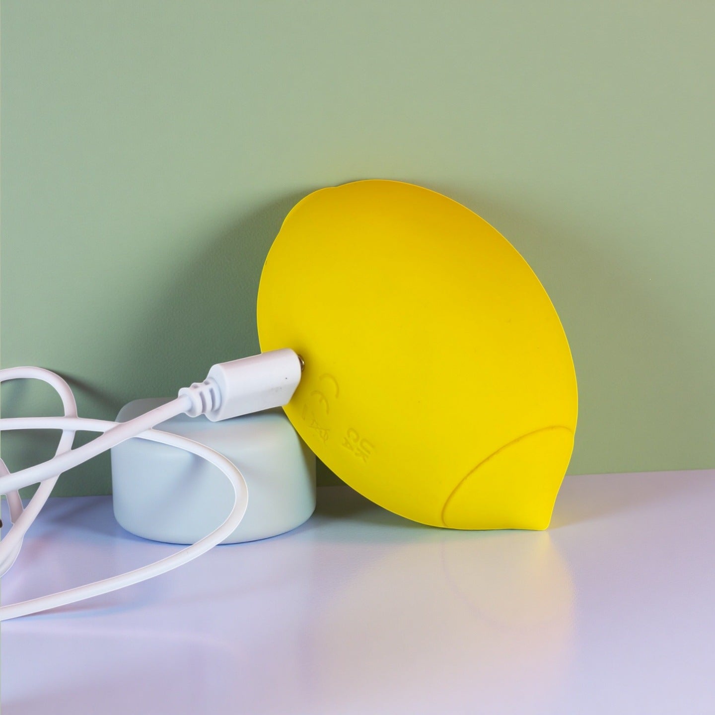 Citroenvormige Clitoris Stimulator Voor Beginners Met Zuigfunctie