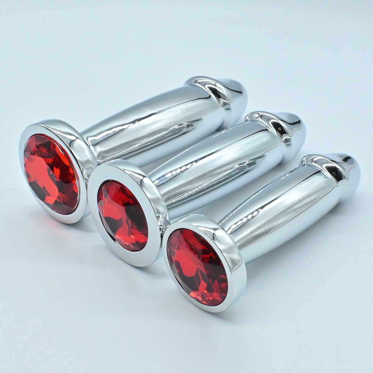 Penisvormige Metalen Buttplug met Diamantlook