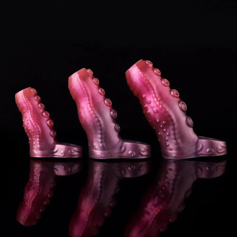 Rode Octopus Peni Sleeve Met Tentakeltextuur