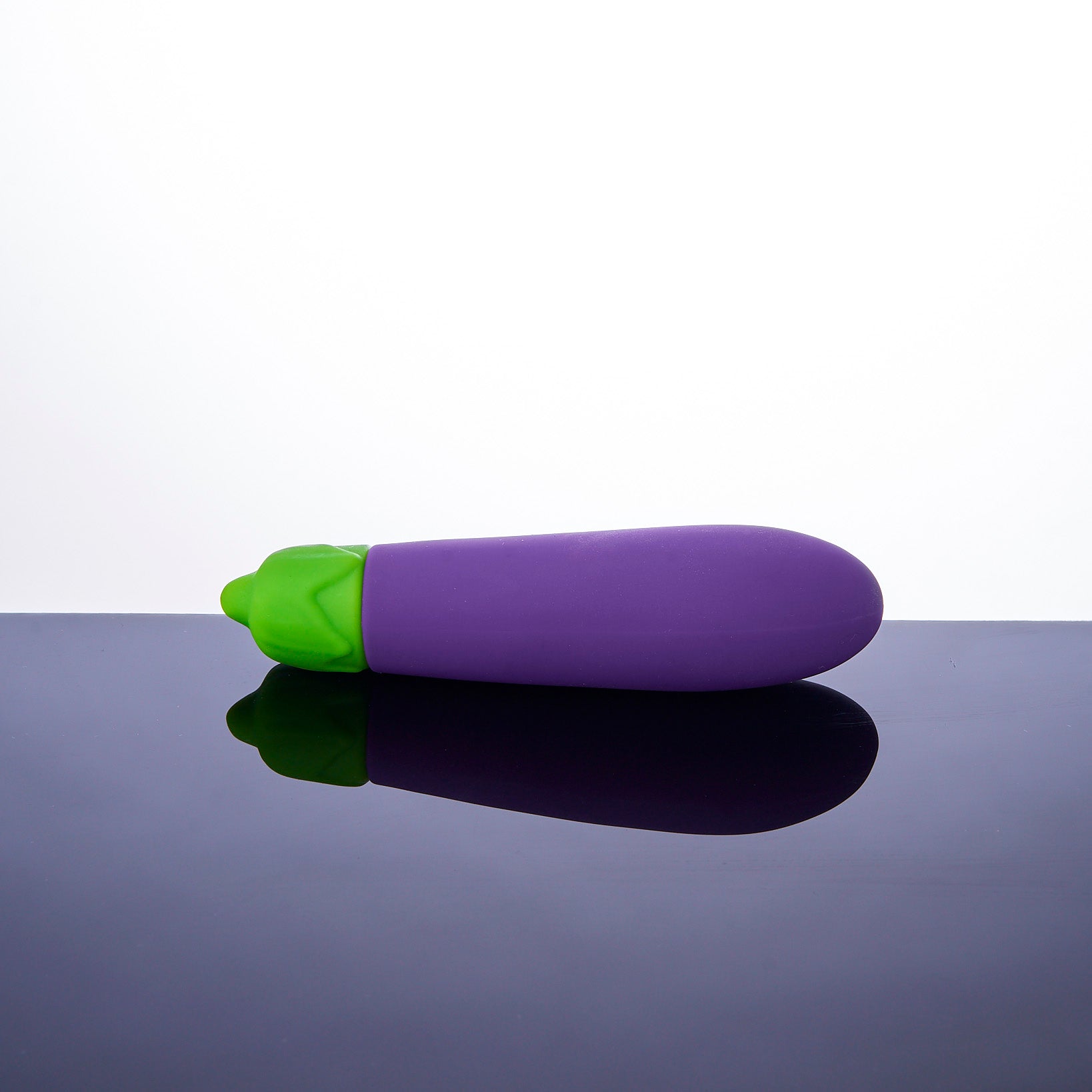 Paarse Mini Clitoris Vibrator Met Aubergine Vorm